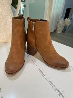 Naturalizer Jodi Ankle Boots Women’s 8.5M Cognac NWOT